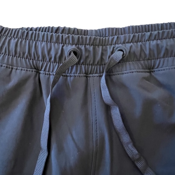 Women’s Eddie Bauer Fleece Lined Pull-on Pants - Picture 3 of 9